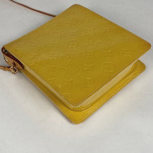 Louis Vuitton Mott Vernis One Lime Yellow Shoulder Handbag Monogram